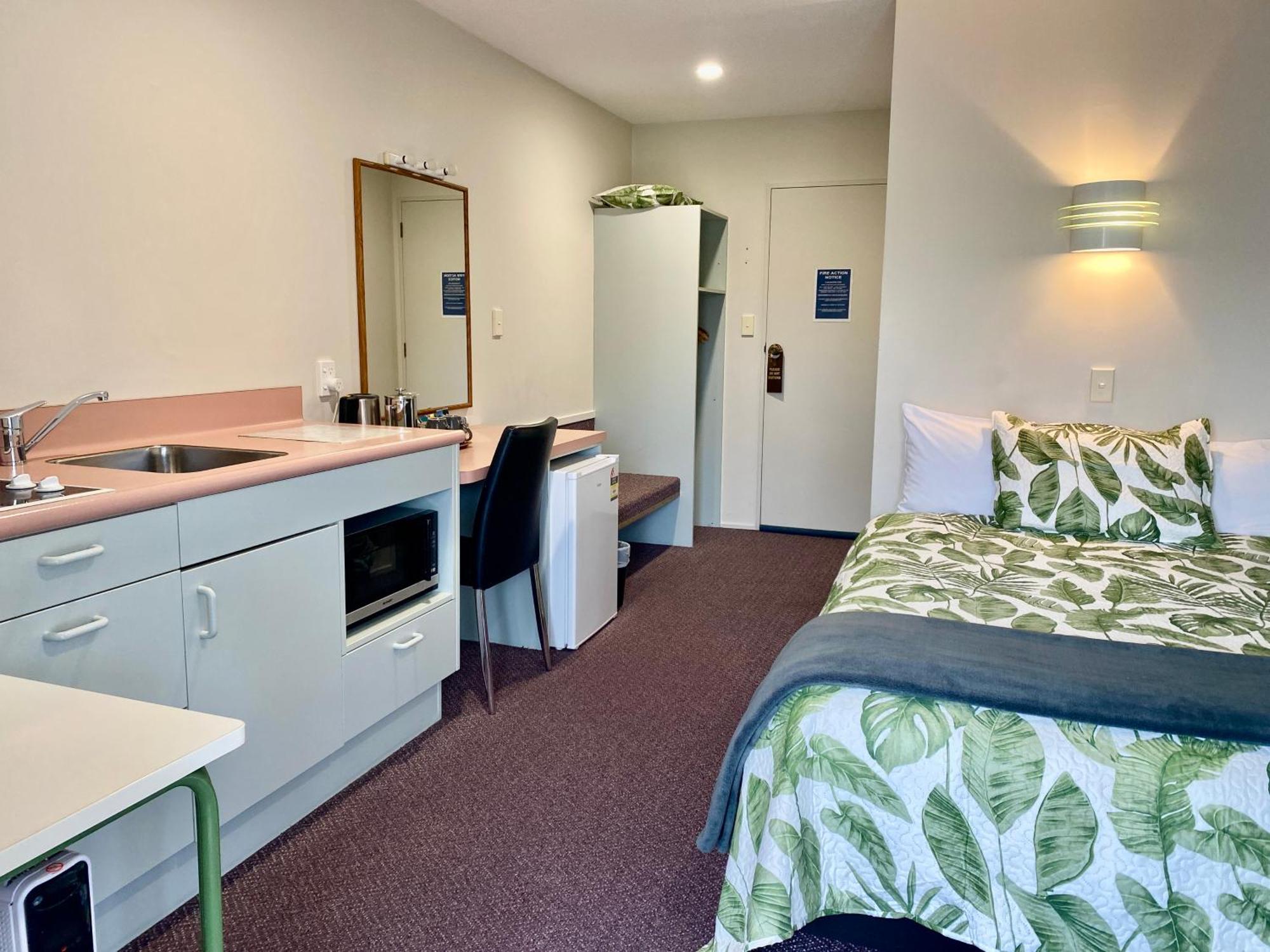 Heritage Park Lodge Haast Exterior foto