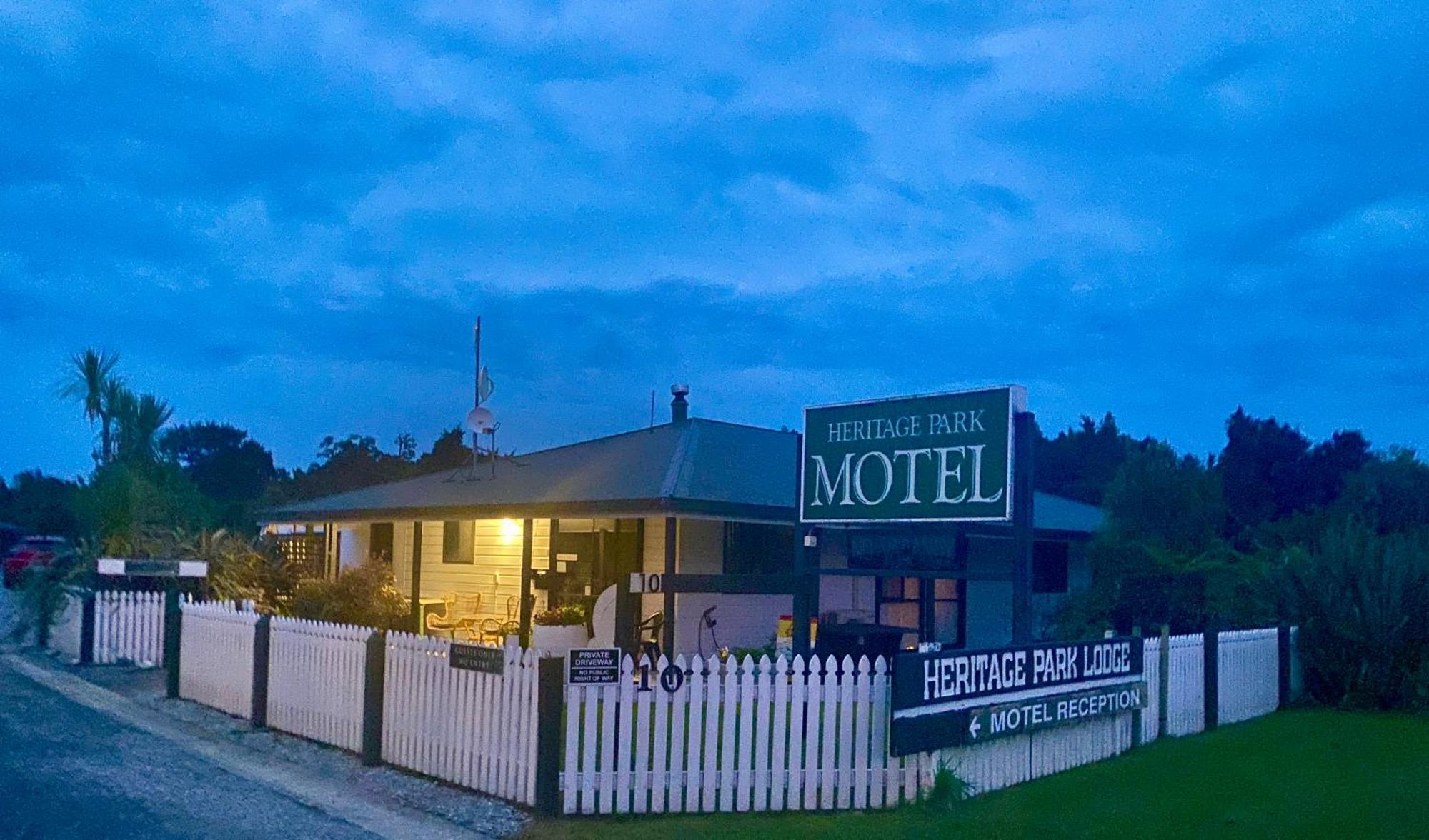 Heritage Park Lodge Haast Exterior foto